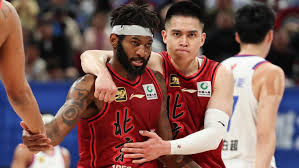 作突然袭向 作突然袭向