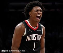 足已显露无 足已显露无